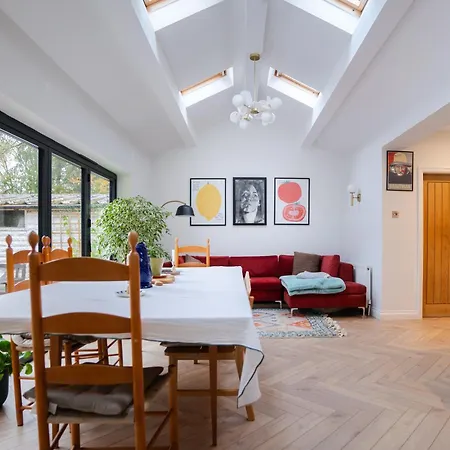 Acer View Leeds (West Yorkshire)